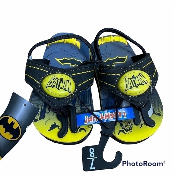 Batman Light Up Sandals NWT 7/8 Black Yellow Kids - Picture 1 of 4